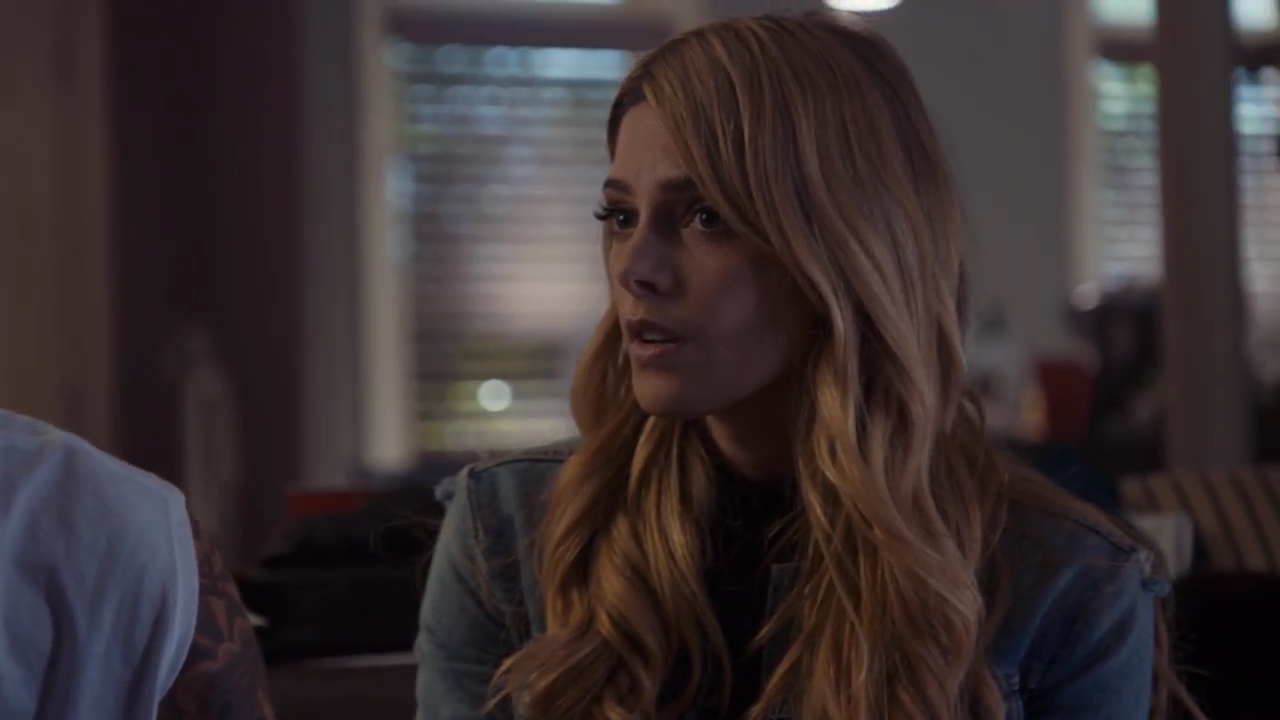 Ashley-Greene-dot-nl_StepUpHighWater2x06-0576.jpg