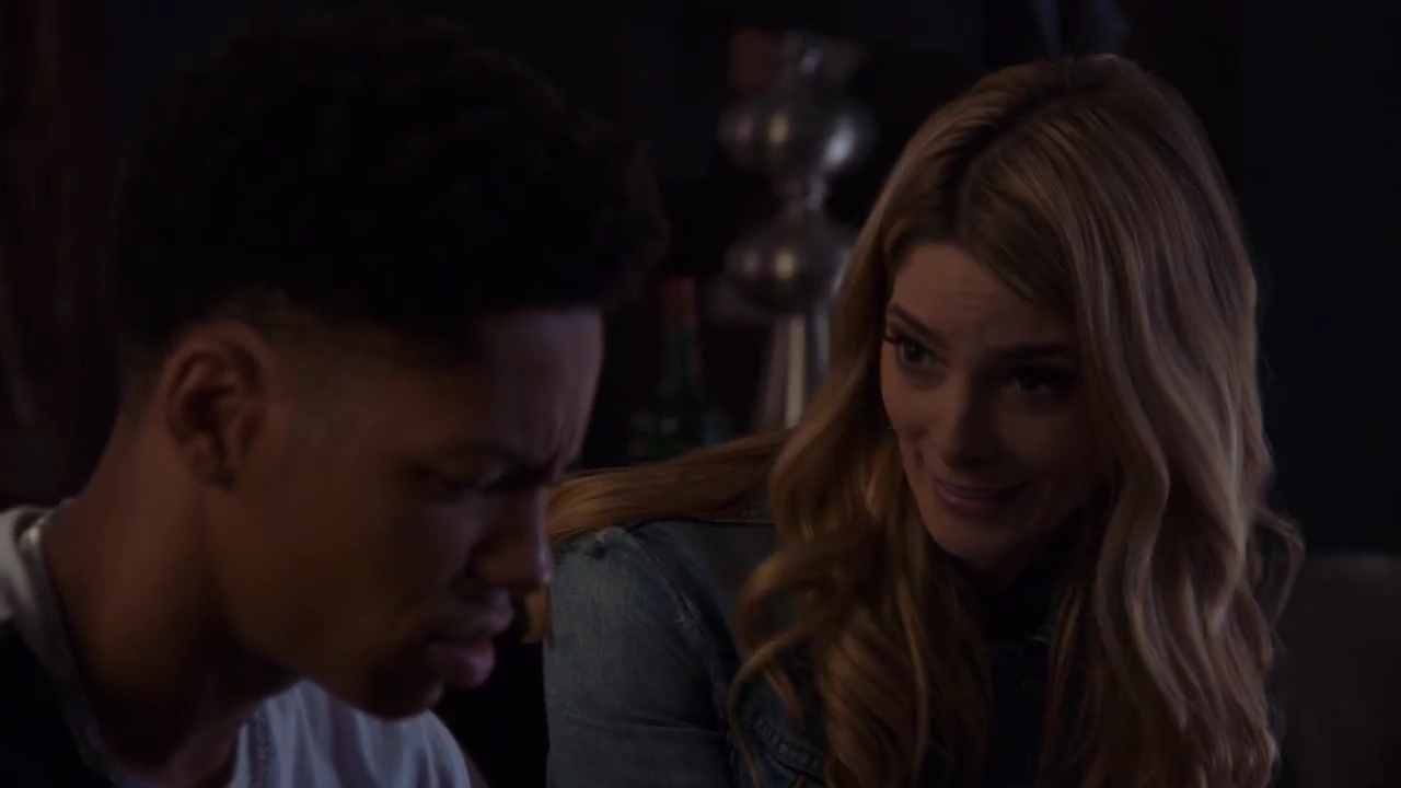 Ashley-Greene-dot-nl_StepUpHighWater2x06-0582.jpg