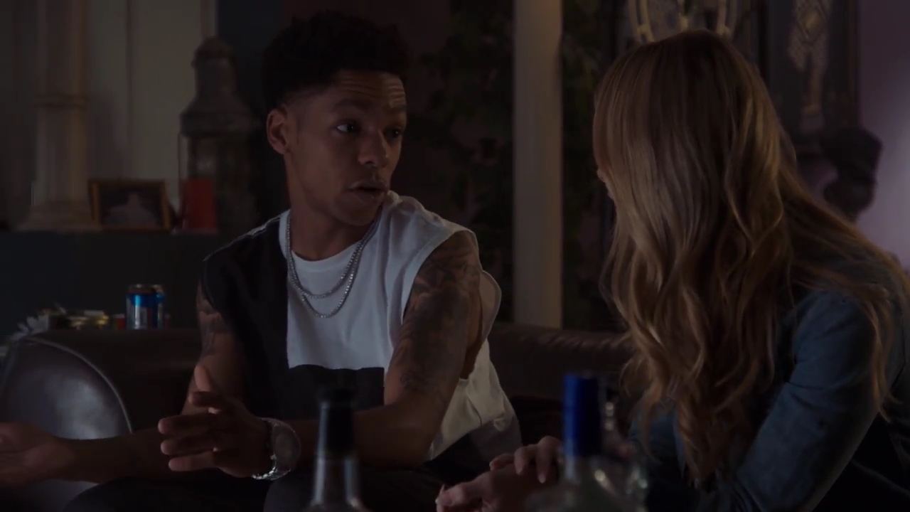 Ashley-Greene-dot-nl_StepUpHighWater2x06-0587.jpg