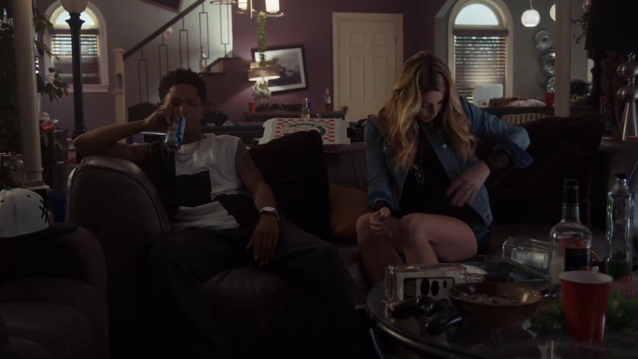 Ashley-Greene-dot-nl_StepUpHighWater2x06-0594.jpg