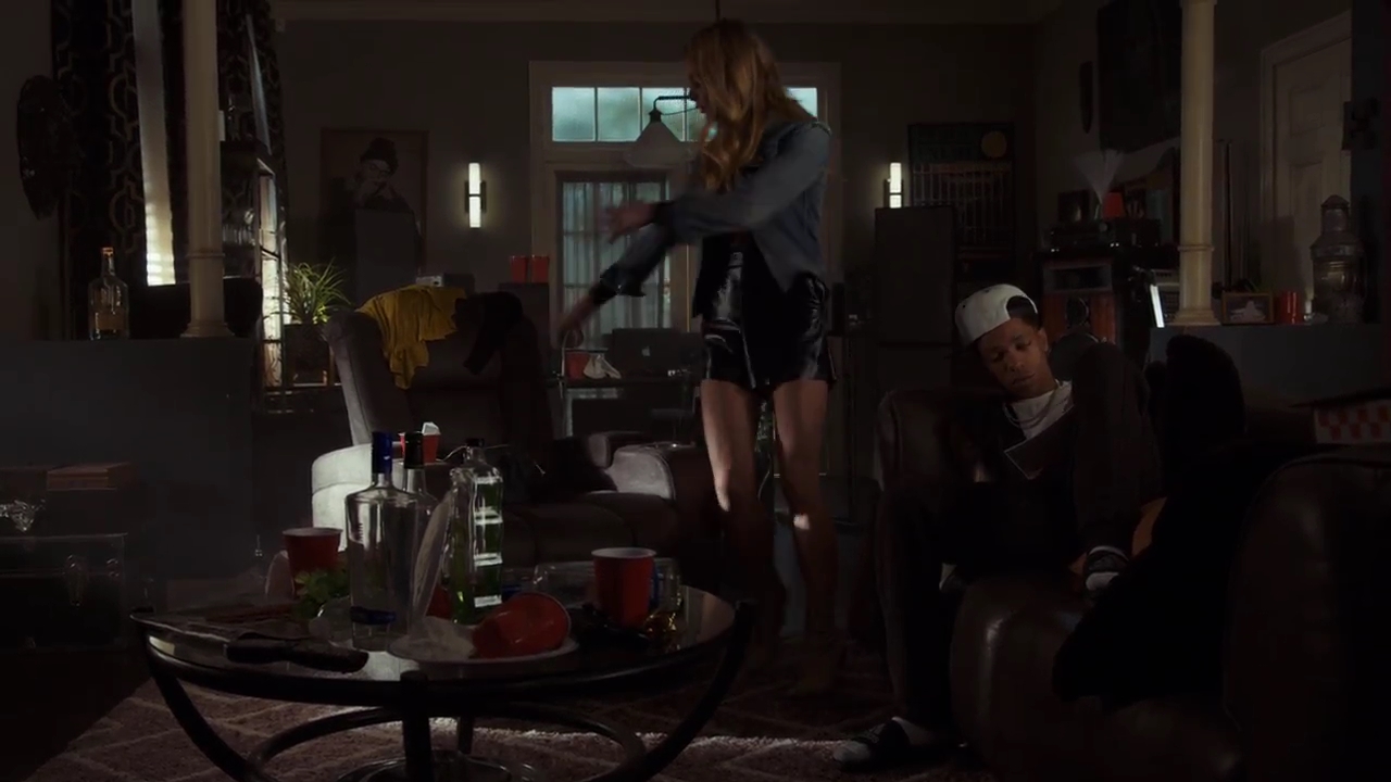Ashley-Greene-dot-nl_StepUpHighWater2x06-1205.jpg
