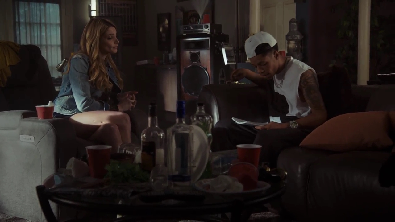 Ashley-Greene-dot-nl_StepUpHighWater2x06-1214.jpg