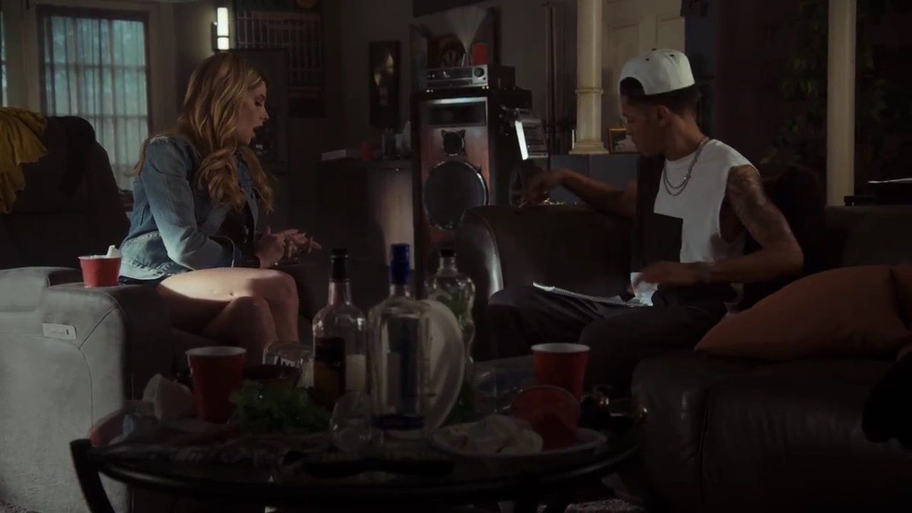 Ashley-Greene-dot-nl_StepUpHighWater2x06-1227.jpg