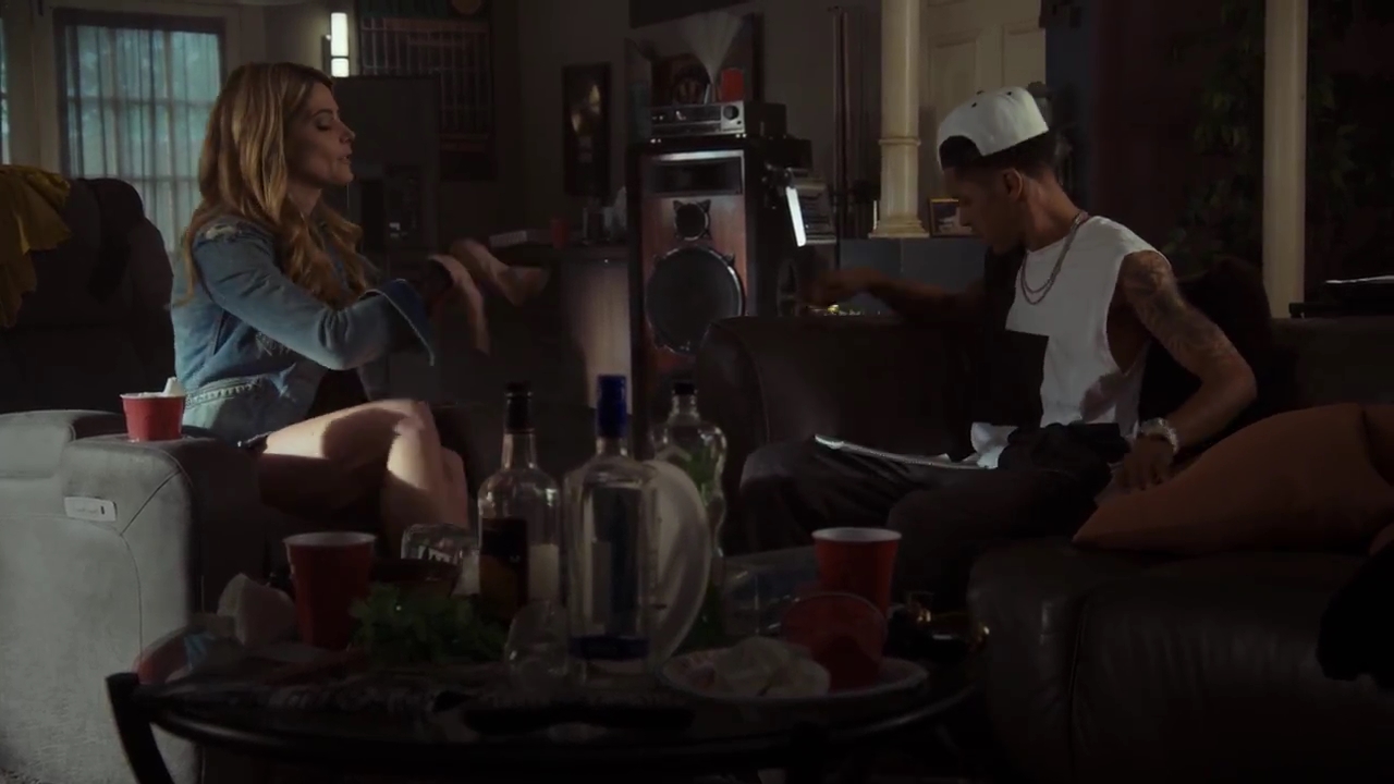 Ashley-Greene-dot-nl_StepUpHighWater2x06-1228.jpg