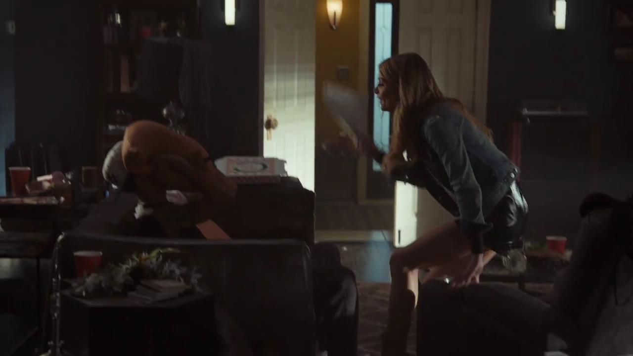 Ashley-Greene-dot-nl_StepUpHighWater2x06-1252.jpg