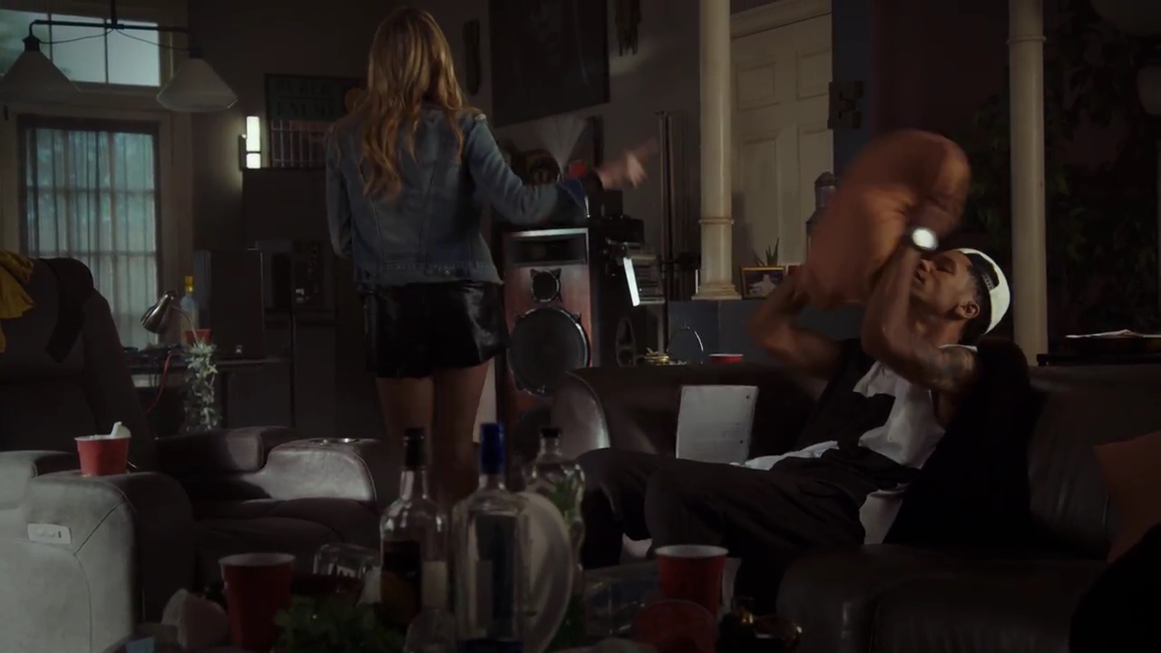 Ashley-Greene-dot-nl_StepUpHighWater2x06-1254.jpg