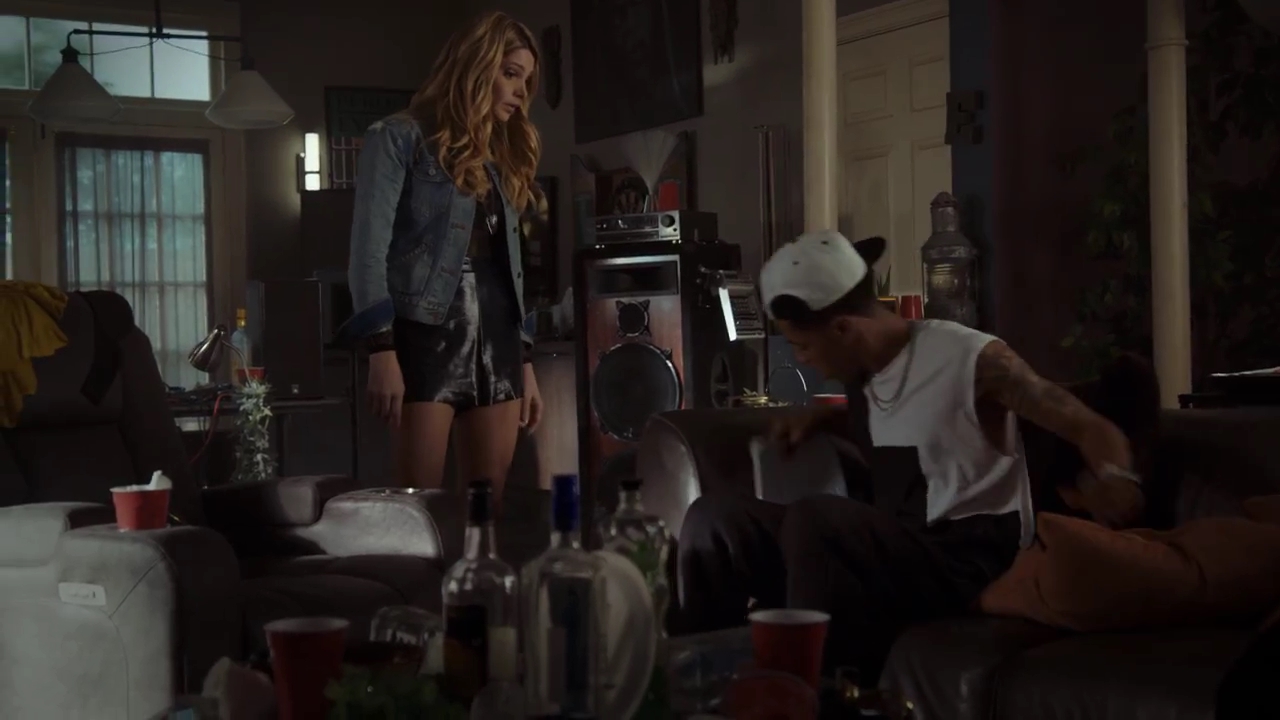 Ashley-Greene-dot-nl_StepUpHighWater2x06-1259.jpg