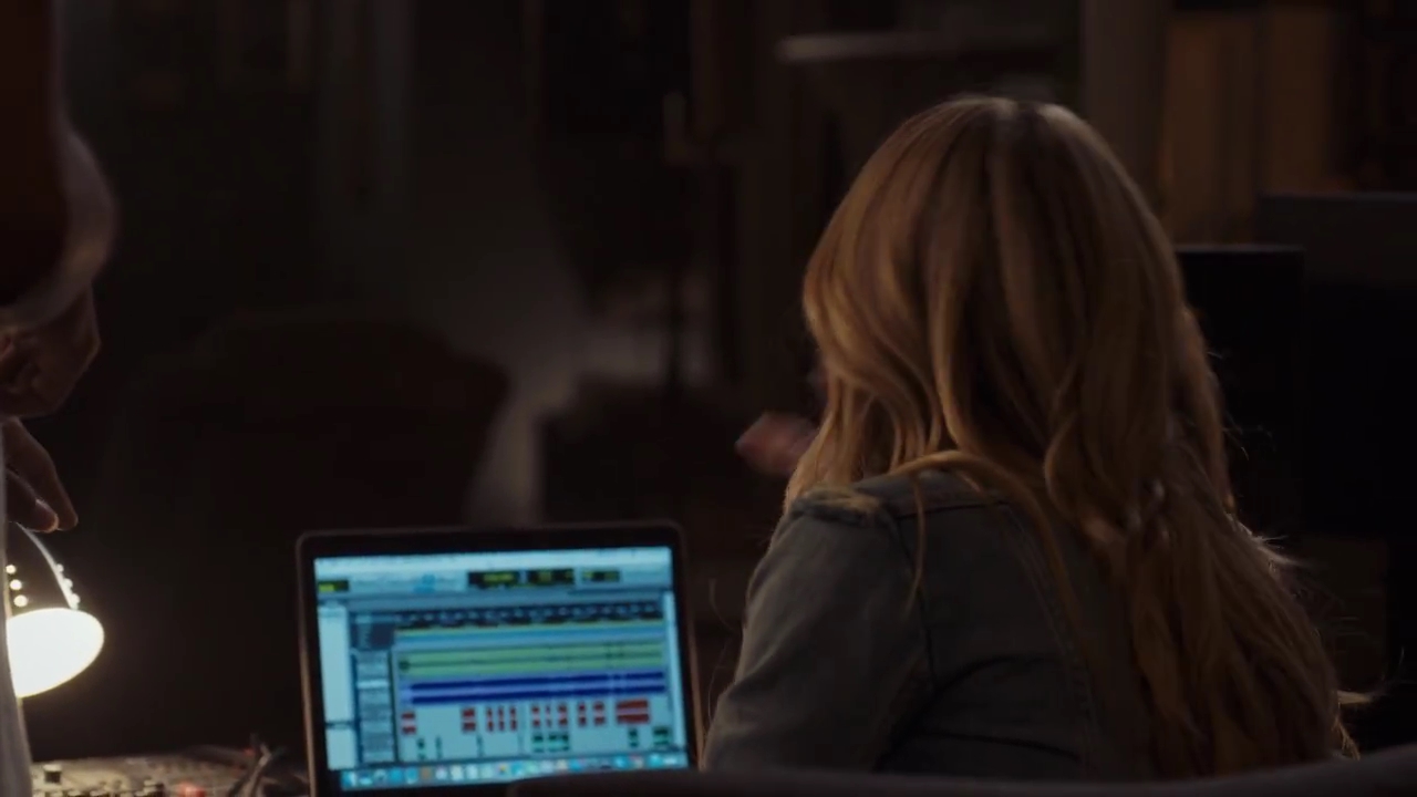 Ashley-Greene-dot-nl_StepUpHighWater2x06-1459.jpg