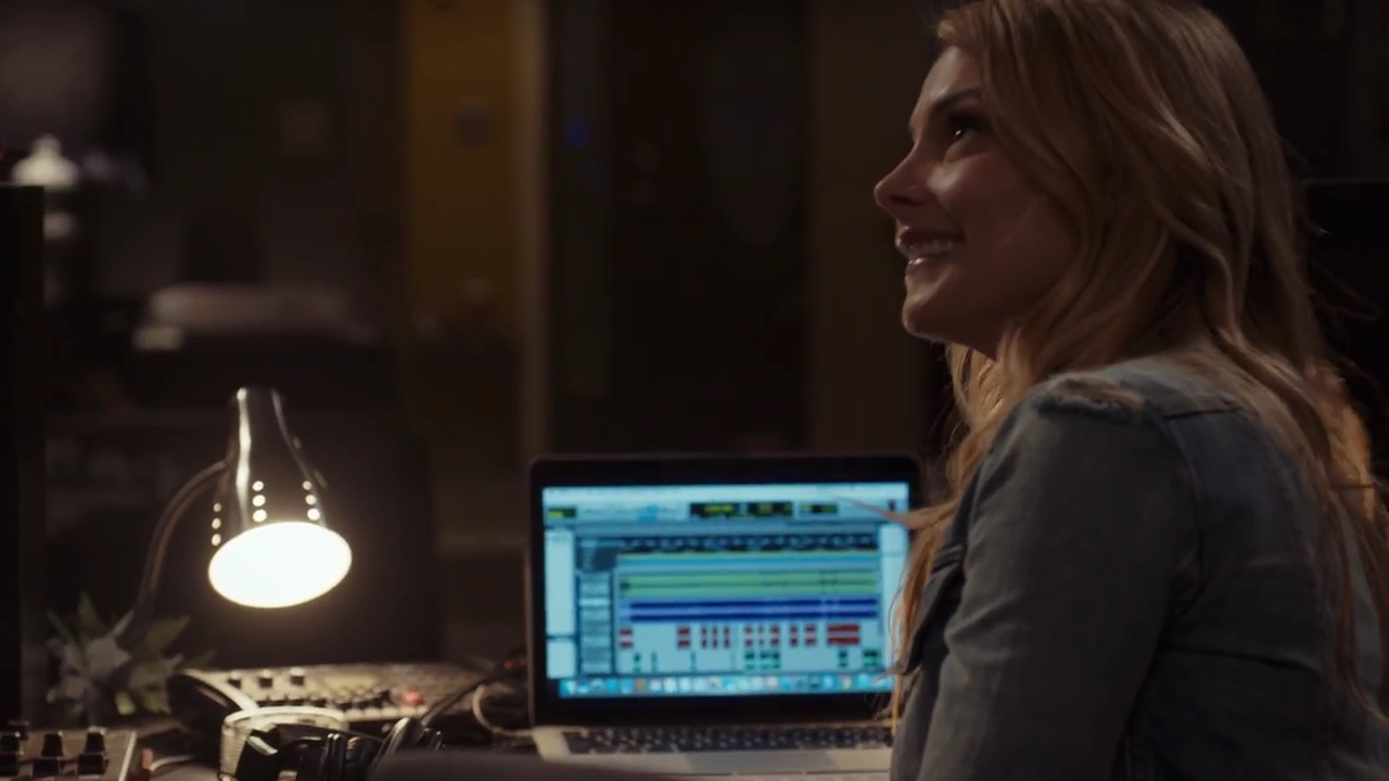 Ashley-Greene-dot-nl_StepUpHighWater2x06-1471.jpg