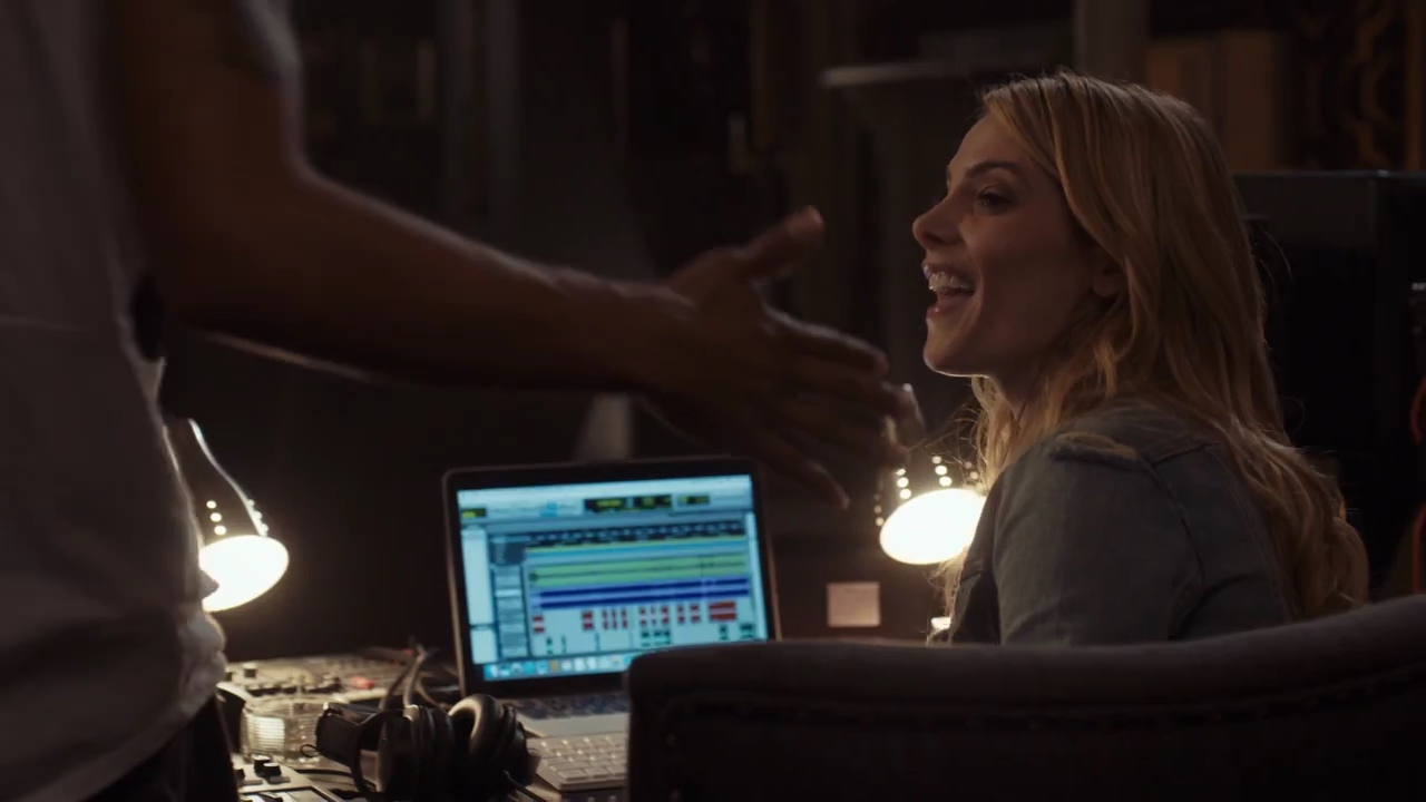 Ashley-Greene-dot-nl_StepUpHighWater2x06-1479.jpg