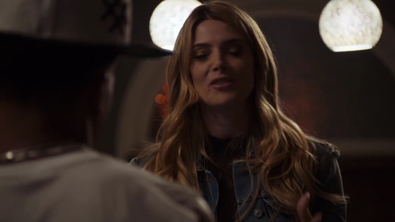 Ashley-Greene-dot-nl_StepUpHighWater2x06-1707.jpg