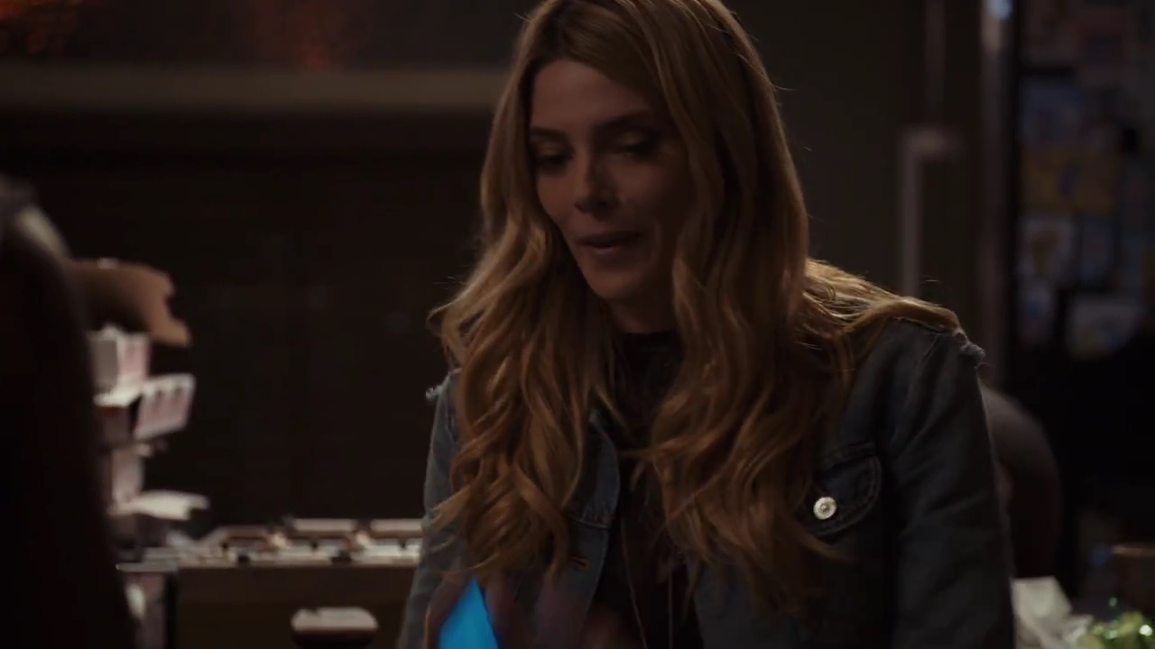 Ashley-Greene-dot-nl_StepUpHighWater2x06-1716.jpg