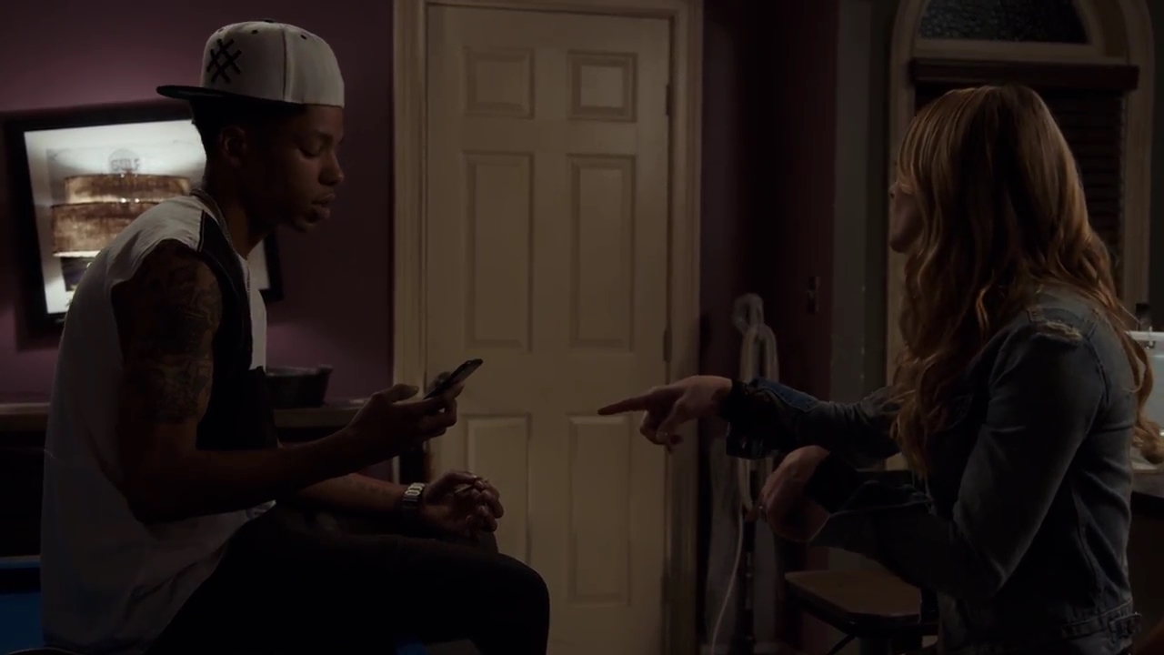 Ashley-Greene-dot-nl_StepUpHighWater2x06-1753.jpg