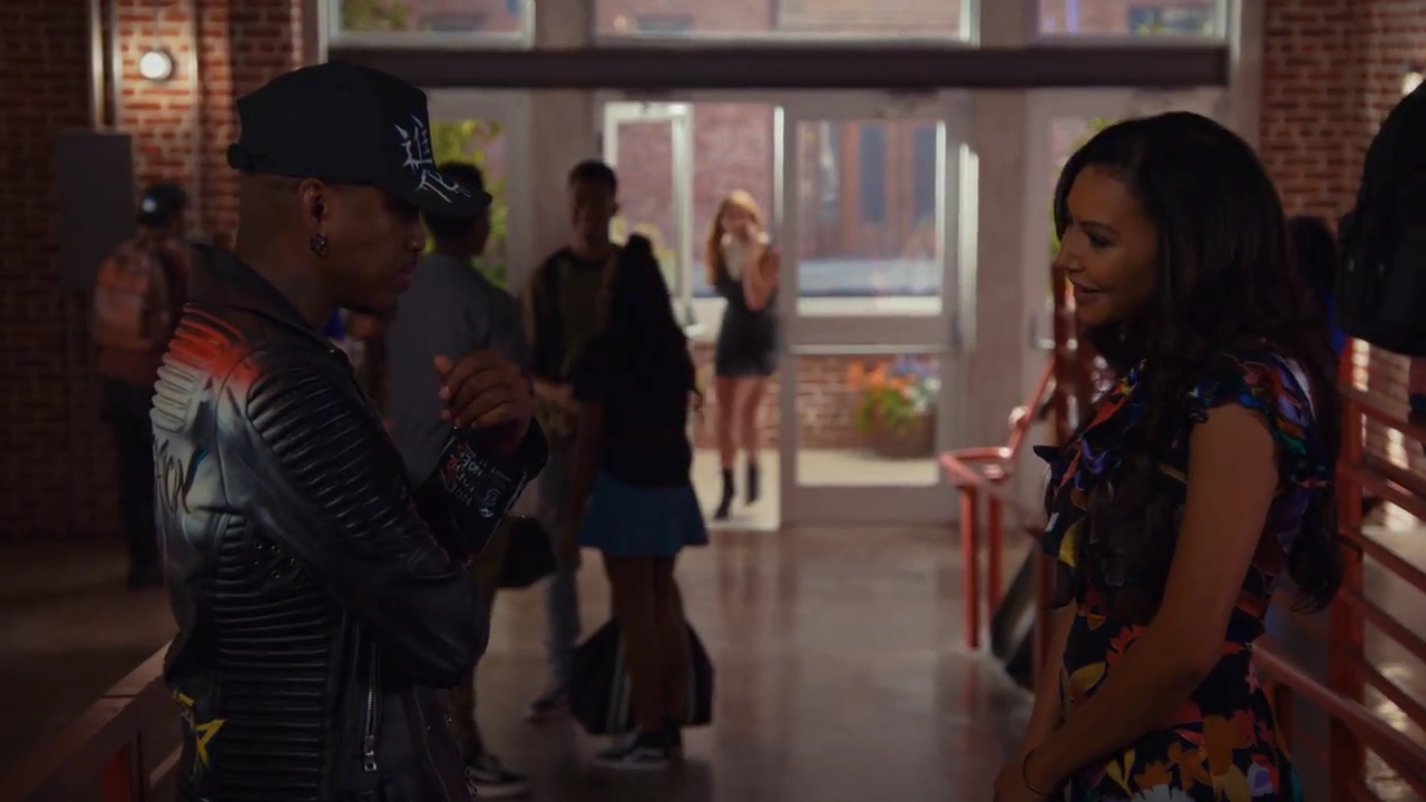 Ashley-Greene-dot-nl_StepUpHighWater2x06-1865.jpg