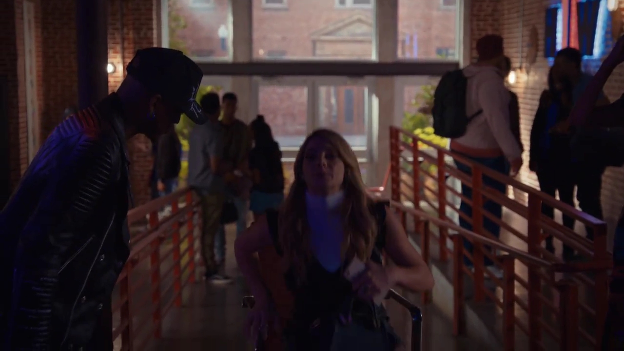 Ashley-Greene-dot-nl_StepUpHighWater2x06-1885.jpg