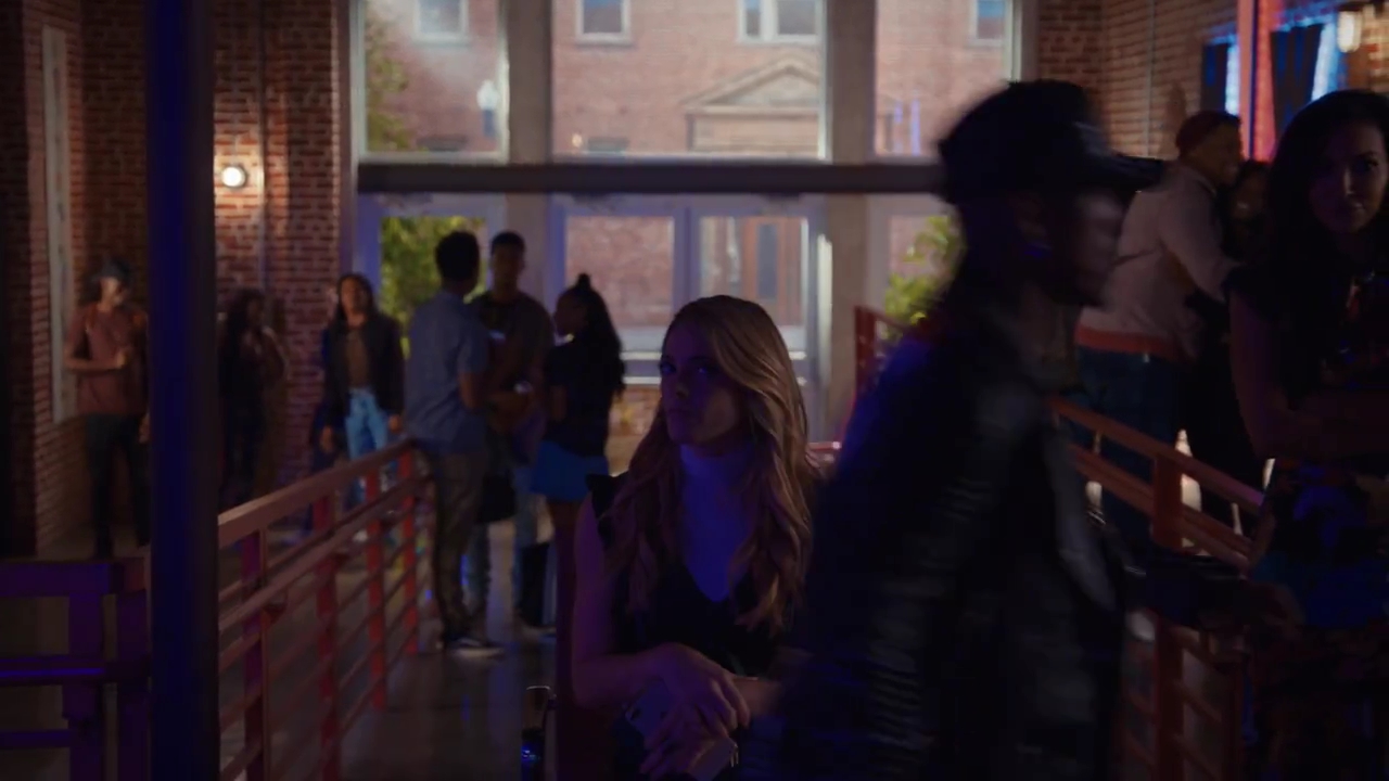 Ashley-Greene-dot-nl_StepUpHighWater2x06-1889.jpg