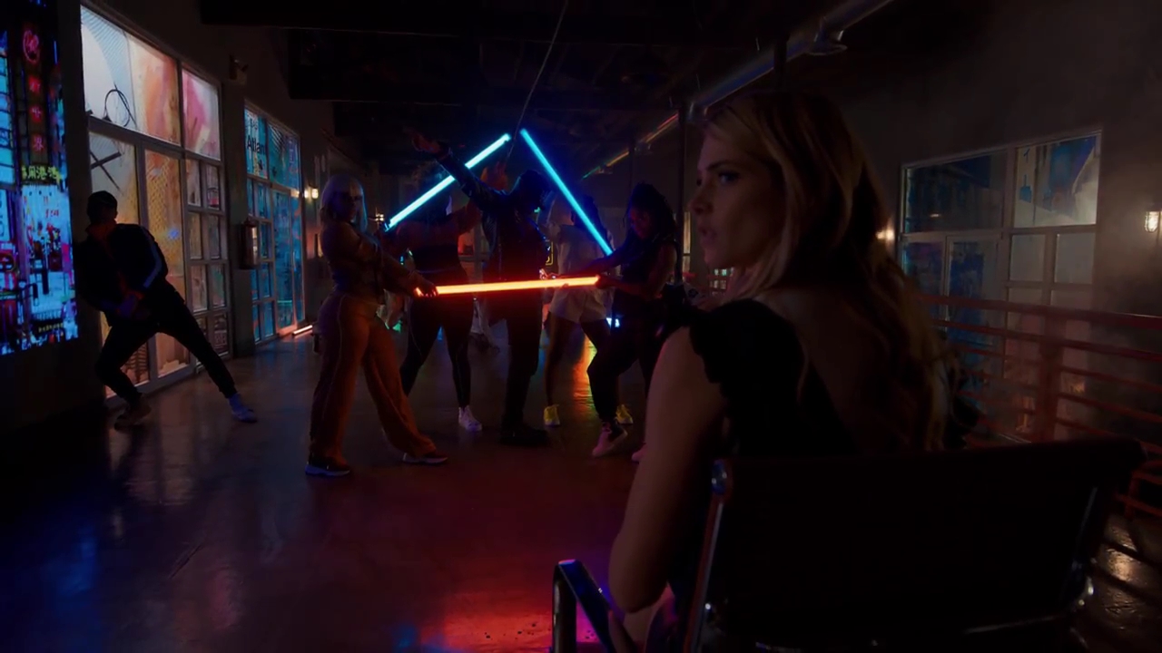 Ashley-Greene-dot-nl_StepUpHighWater2x06-1985.jpg