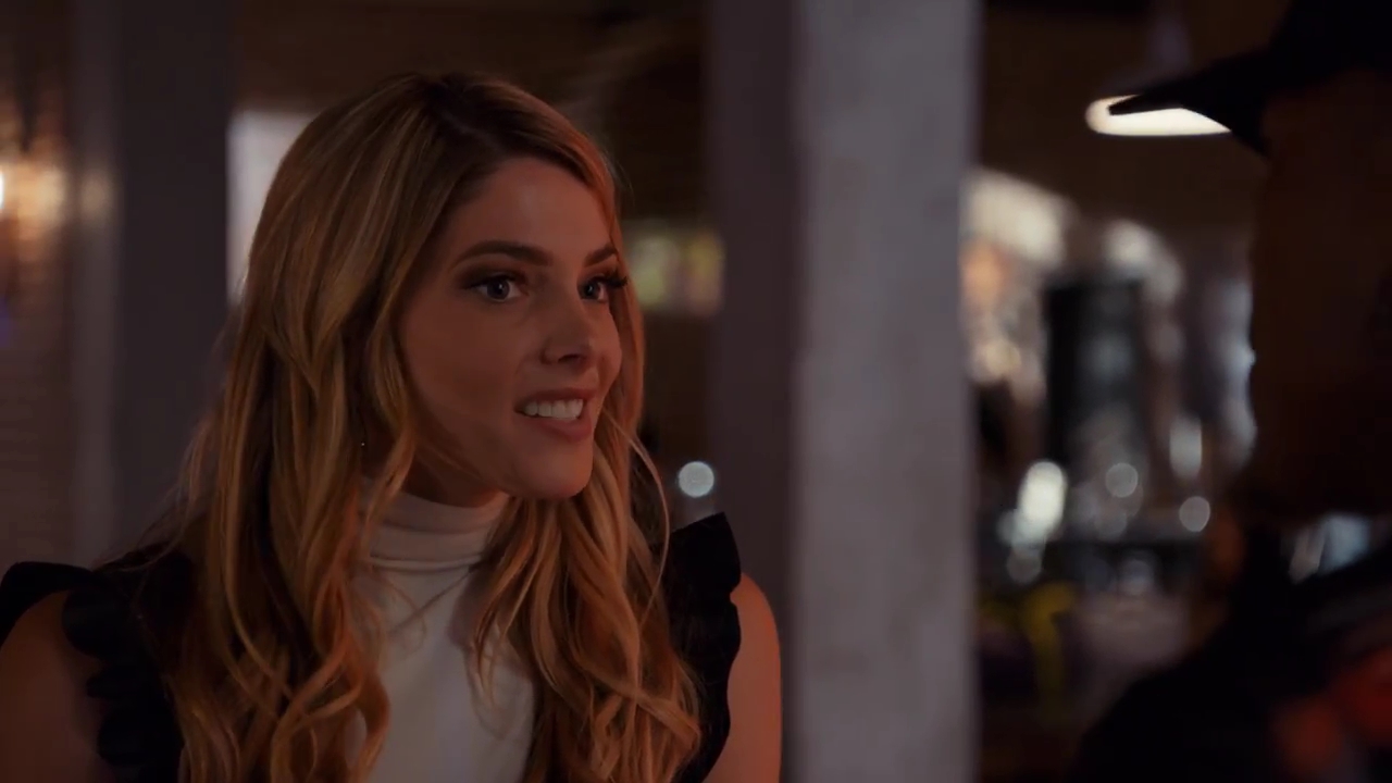 Ashley-Greene-dot-nl_StepUpHighWater2x06-2033.jpg