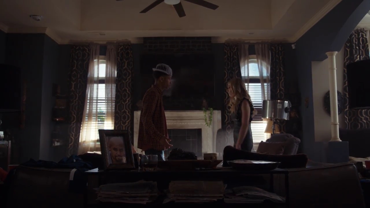 Ashley-Greene-dot-nl_StepUpHighWater2x06-2189.jpg