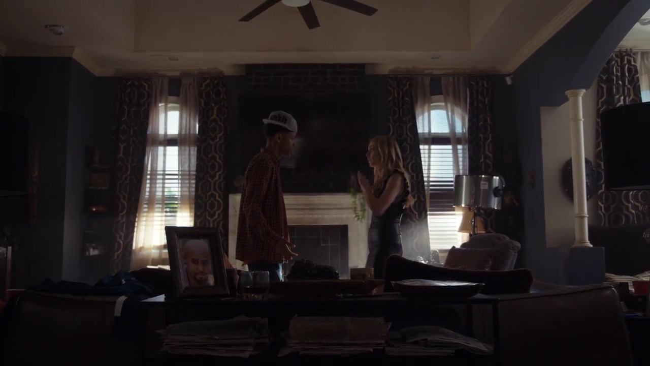 Ashley-Greene-dot-nl_StepUpHighWater2x06-2190.jpg