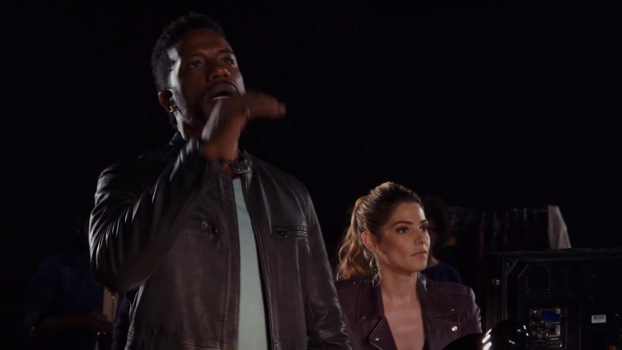 Ashley-Greene-dot-nl_StepUpHighWater2x07-0132.jpg