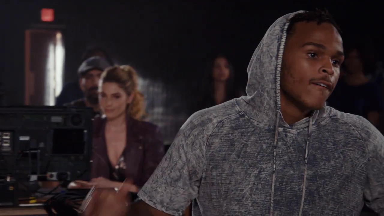 Ashley-Greene-dot-nl_StepUpHighWater2x07-0133.jpg