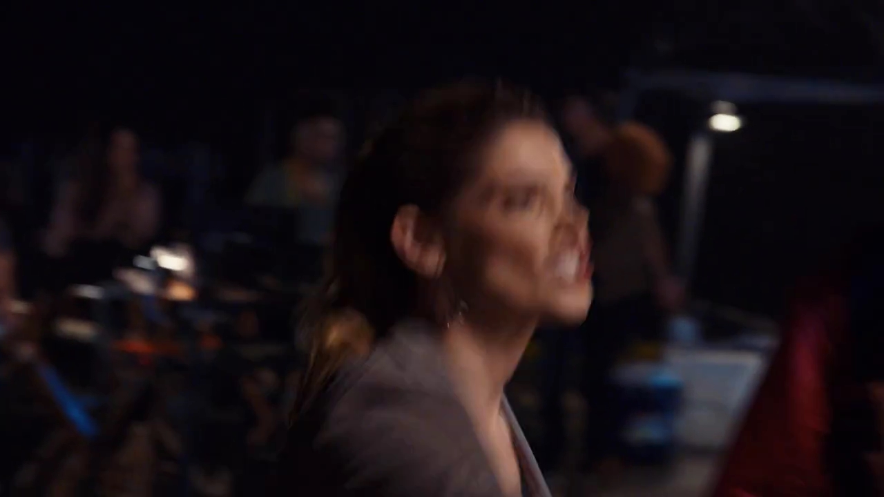 Ashley-Greene-dot-nl_StepUpHighWater2x07-0279.jpg