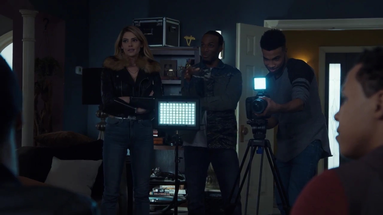 Ashley-Greene-dot-nl_StepUpHighWater2x07-0465.jpg