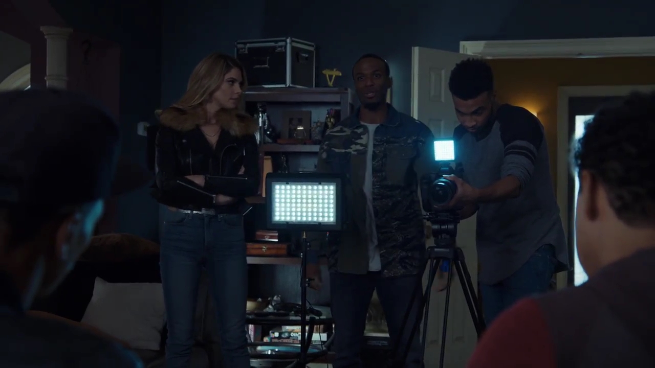 Ashley-Greene-dot-nl_StepUpHighWater2x07-0475.jpg