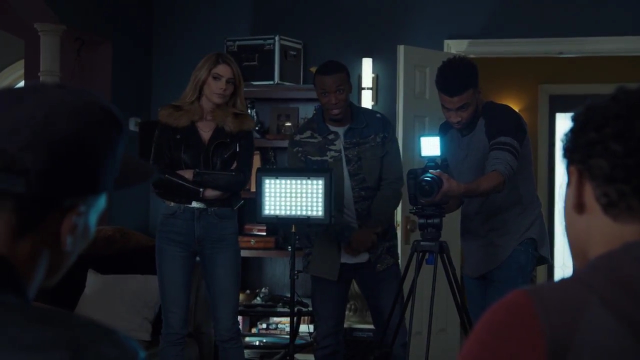 Ashley-Greene-dot-nl_StepUpHighWater2x07-0476.jpg