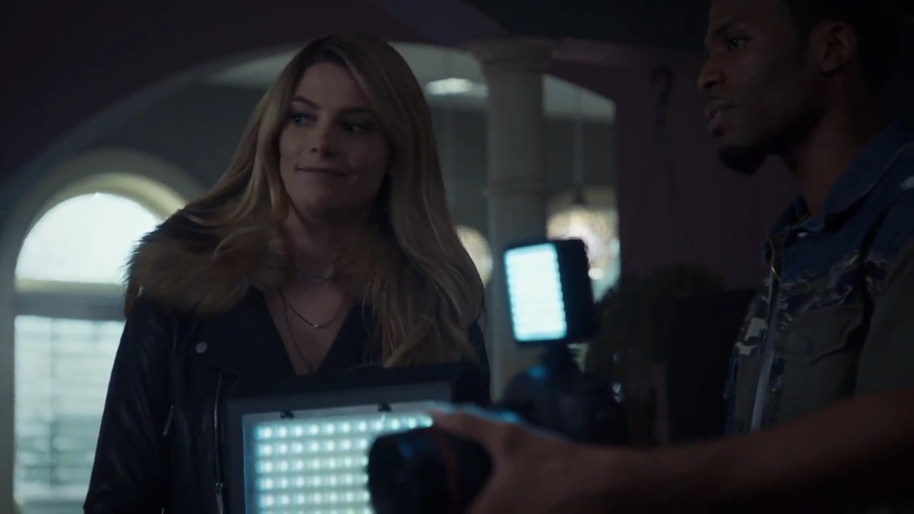 Ashley-Greene-dot-nl_StepUpHighWater2x07-0497.jpg