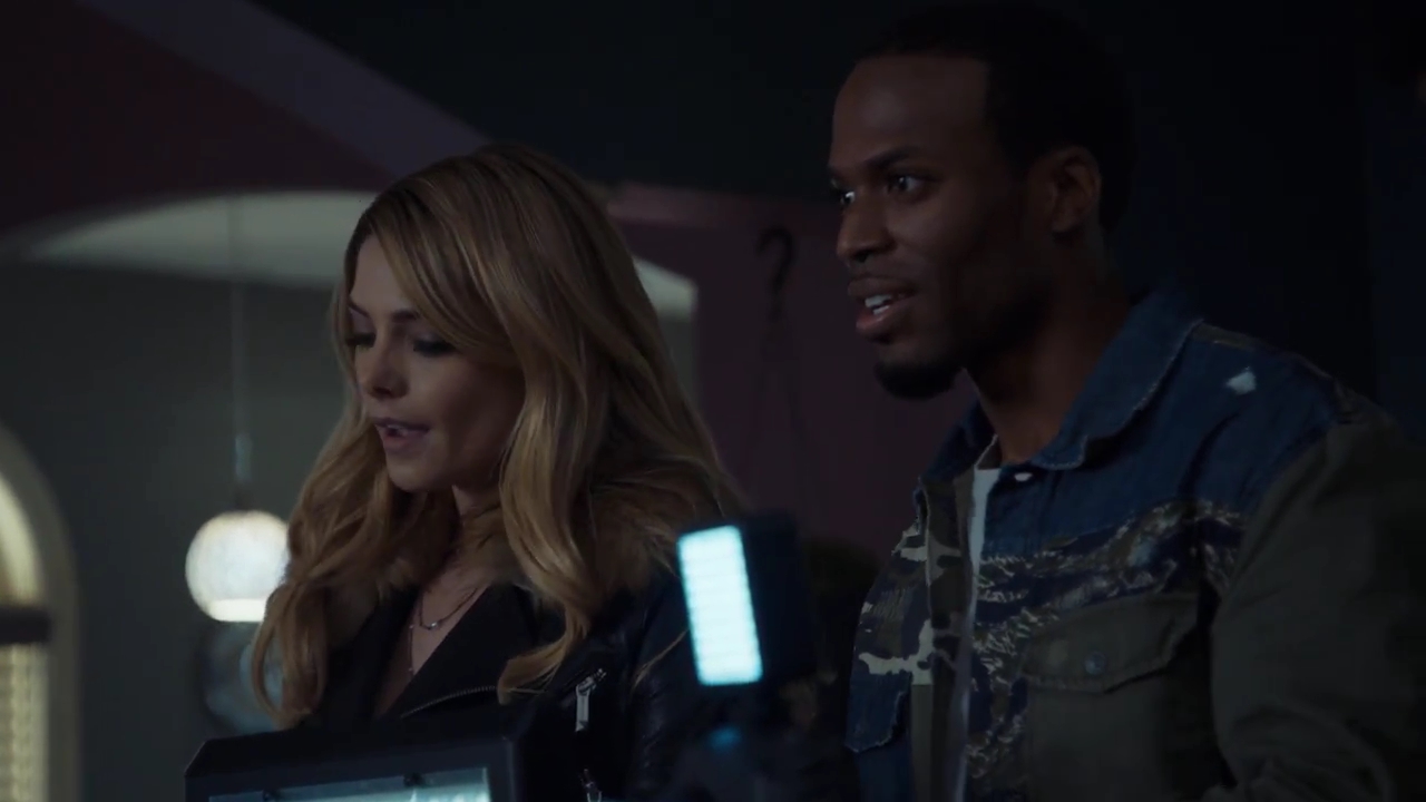 Ashley-Greene-dot-nl_StepUpHighWater2x07-0508.jpg