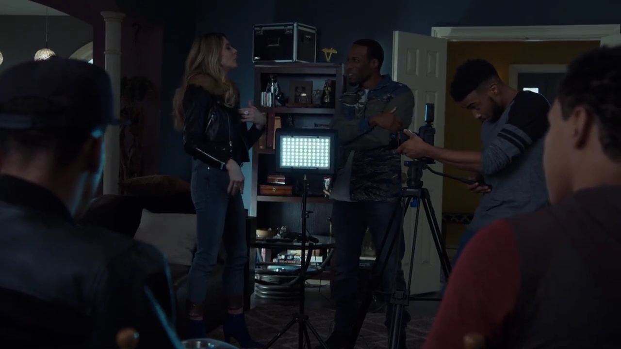 Ashley-Greene-dot-nl_StepUpHighWater2x07-0514.jpg