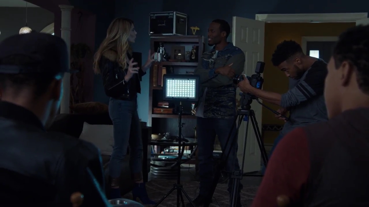 Ashley-Greene-dot-nl_StepUpHighWater2x07-0516.jpg