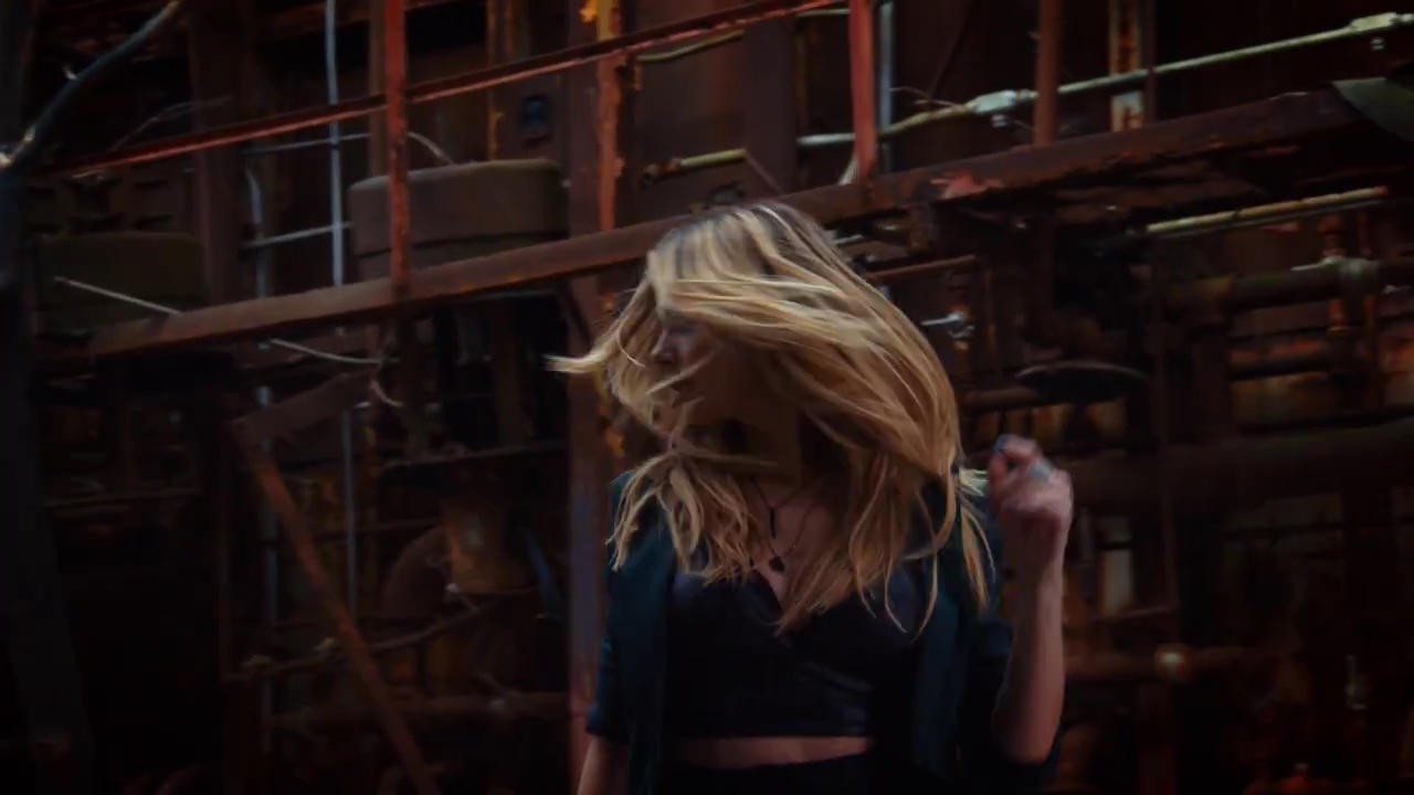 Ashley-Greene-dot-nl_StepUpHighWater2x08-0023.jpg