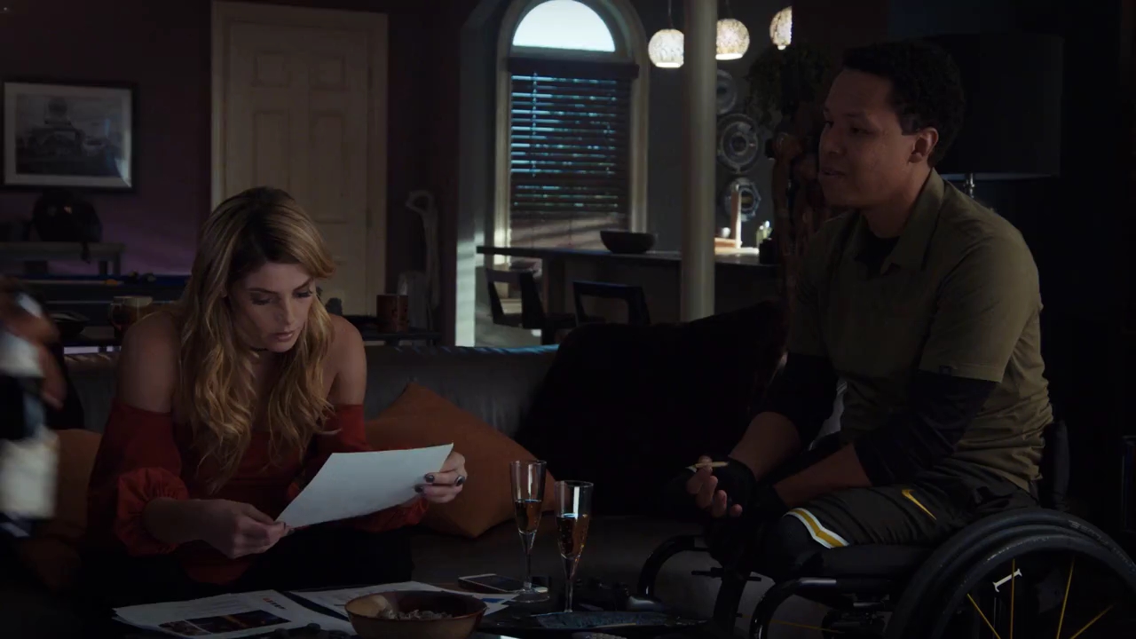 Ashley-Greene-dot-nl_StepUpHighWater2x08-0913.jpg