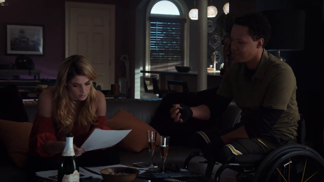 Ashley-Greene-dot-nl_StepUpHighWater2x08-0915.jpg