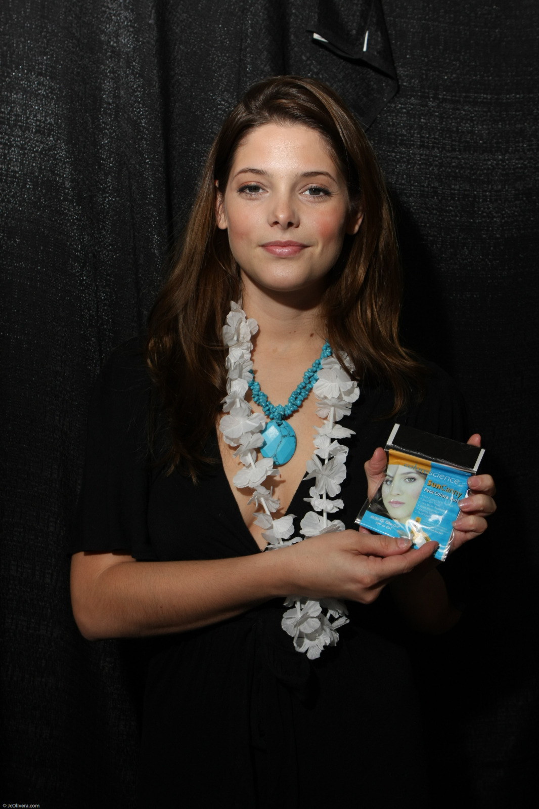 Ashley_SRSL_EmmyGiftingSuite006.jpg