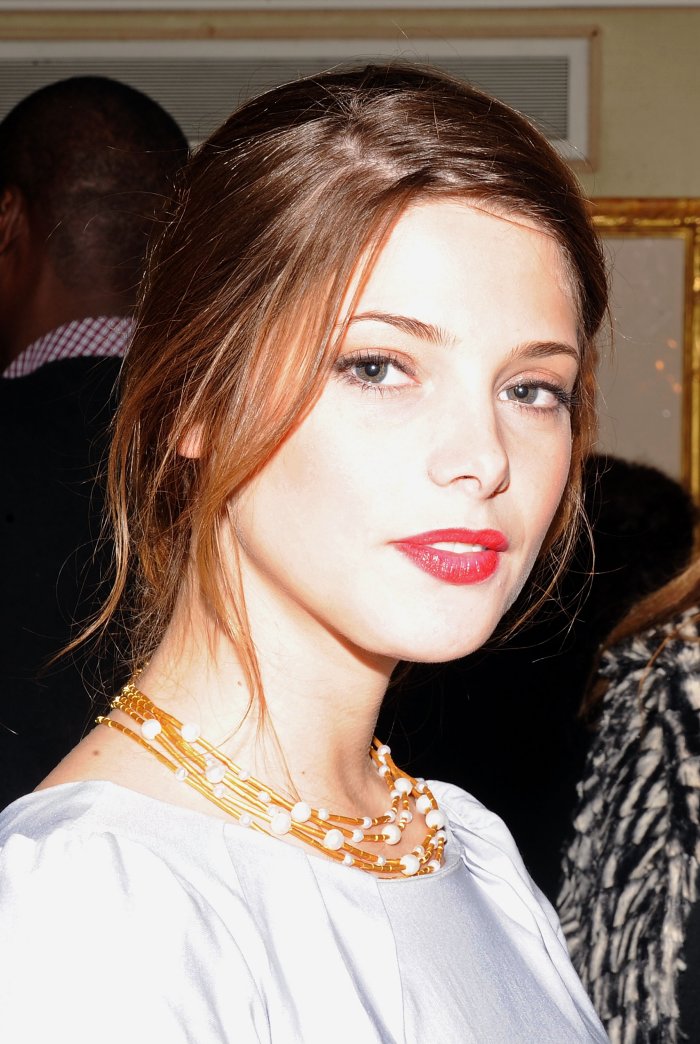 Ashley_8thAnnualAwardsSeasonDiamondFashionShow021.jpg Ashley_8thAnnualAwardsSeasonDiamondFashionShow021.jpg