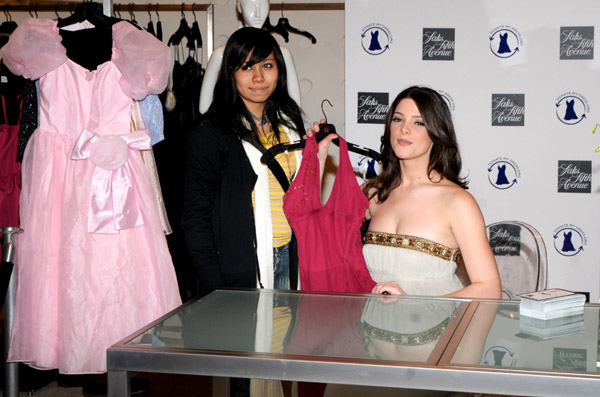 DonatemyDress001.jpg DonatemyDress001.jpg