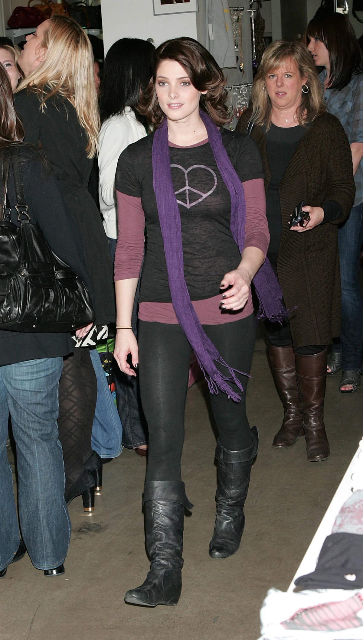 32984_ag40000658_05_122_491lo_www_hqparadise_hu.jpg 32984_ag40000658_05_122_491lo_www_hqparadise_hu.jpg