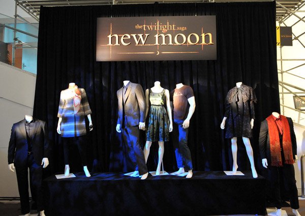 NewMoonWorldPremiereInLA-AfterParty001.jpg NewMoonWorldPremiereInLA-AfterParty001.jpg