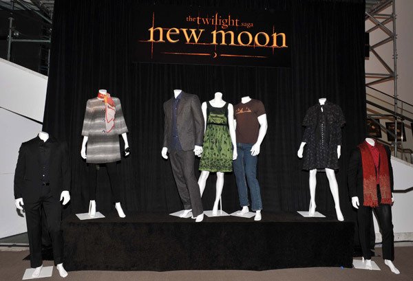 NewMoonWorldPremiereInLA-AfterParty002.jpg NewMoonWorldPremiereInLA-AfterParty002.jpg