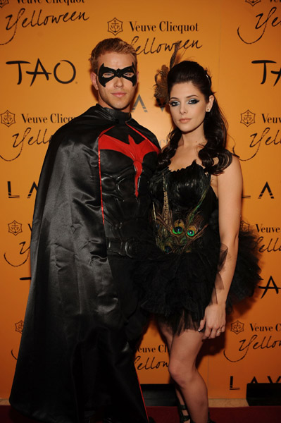 VeuveClicquotsYelloween021.jpg VeuveClicquotsYelloween021.jpg