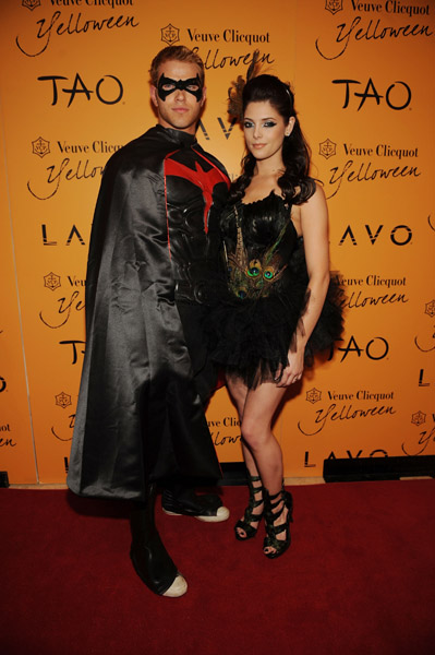 VeuveClicquotsYelloween022.jpg VeuveClicquotsYelloween022.jpg