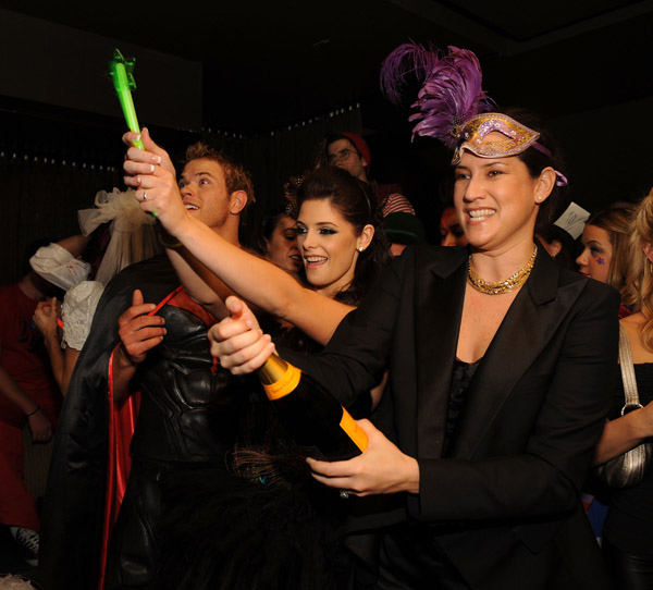 VeuveClicquotsYelloween046.jpg VeuveClicquotsYelloween046.jpg