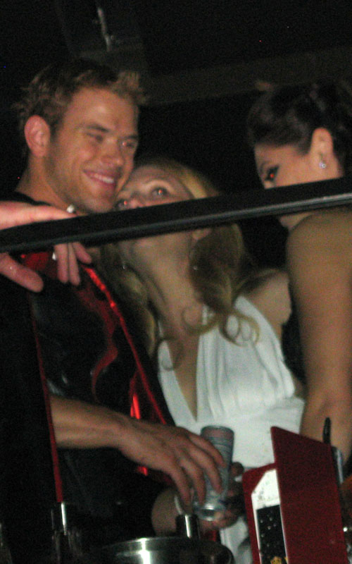 VeuveClicquotsYelloween109.jpg VeuveClicquotsYelloween109.jpg