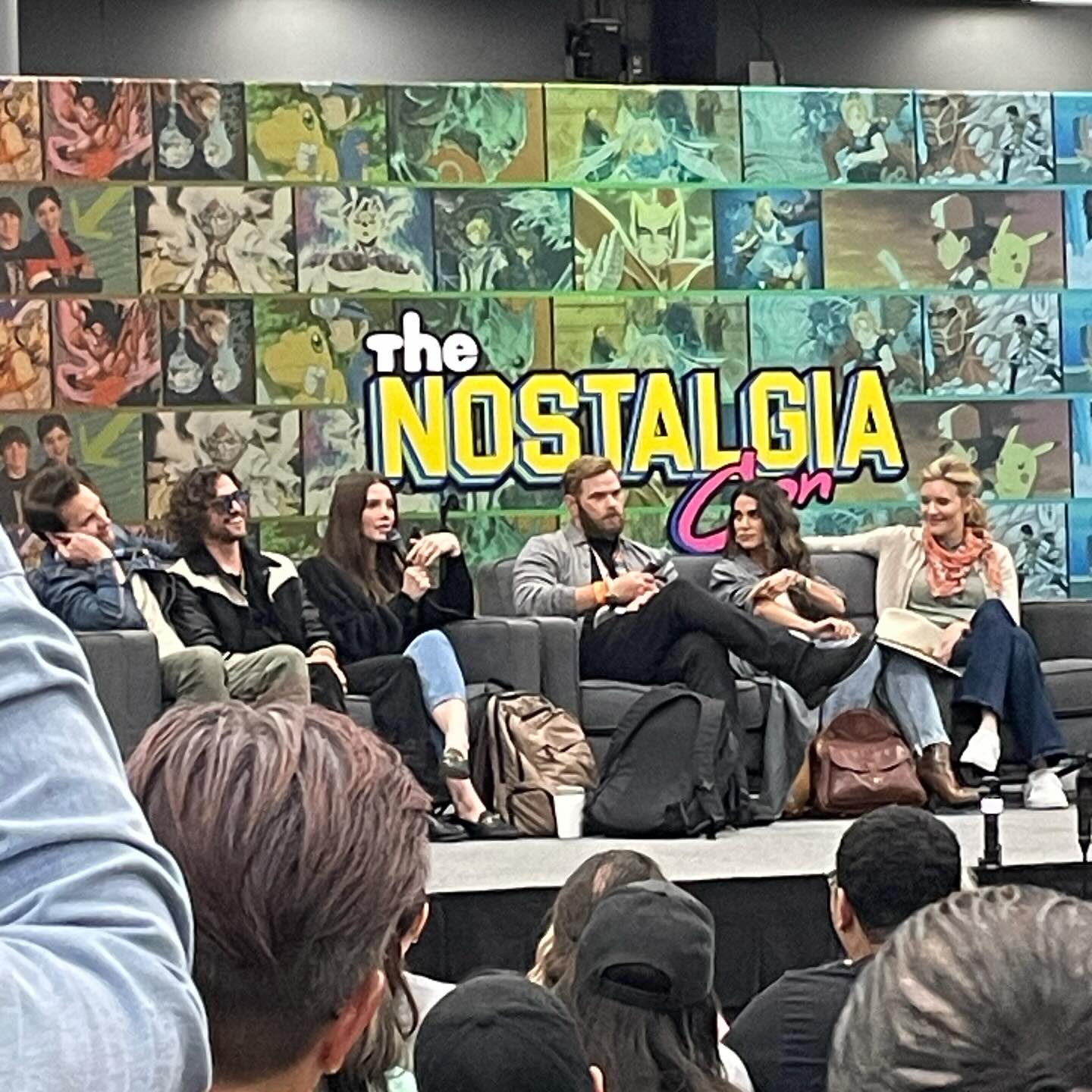 panel001.jpg