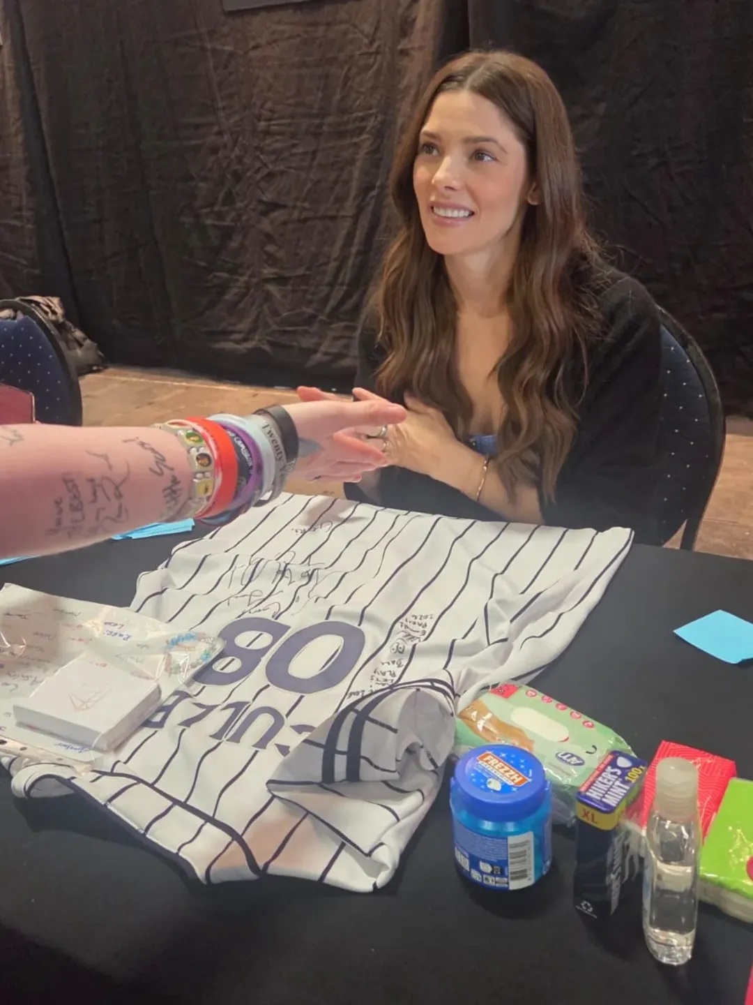 autographs001.jpg
