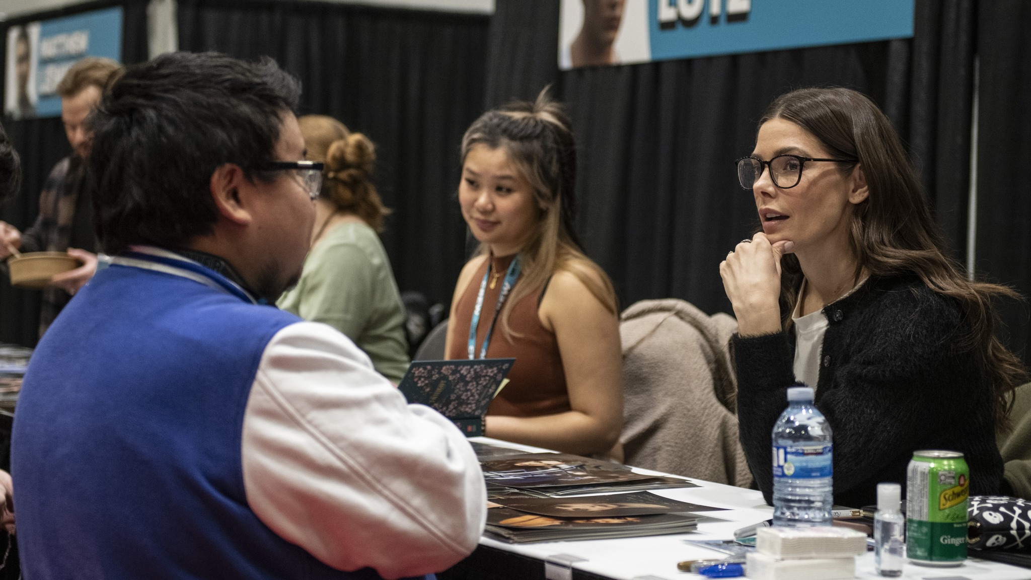 autographs001.jpg autographs001.jpg